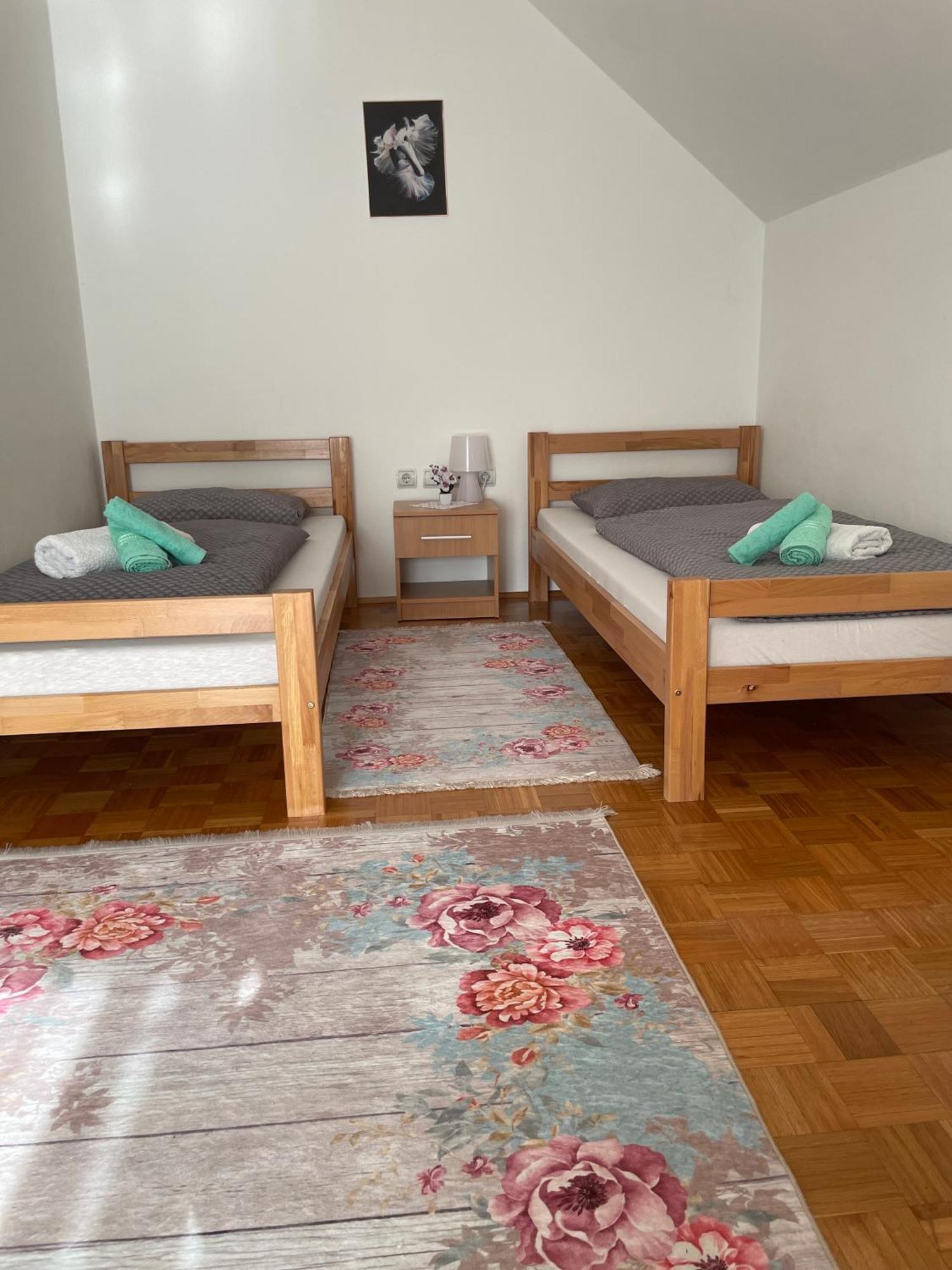 Sobe Lara Apartment Gradacac Ngoại thất bức ảnh