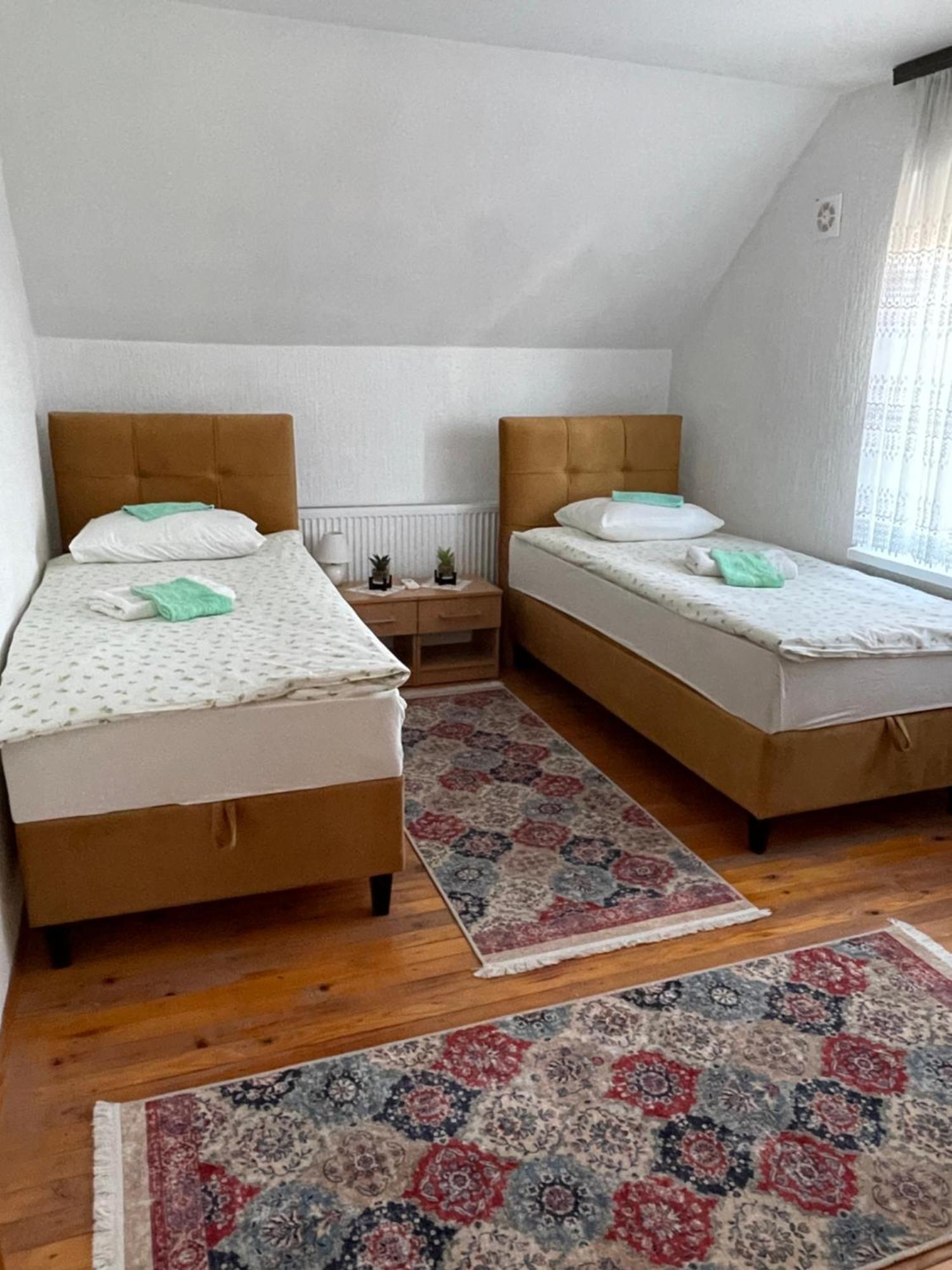 Sobe Lara Apartment Gradacac Ngoại thất bức ảnh
